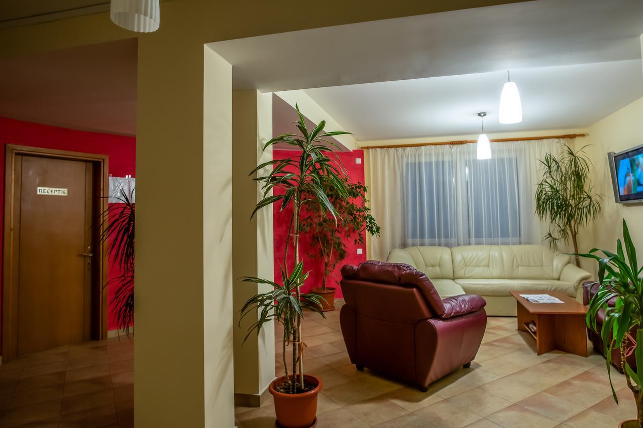 Hotel Maria Rădăuţi Exteriér fotografie