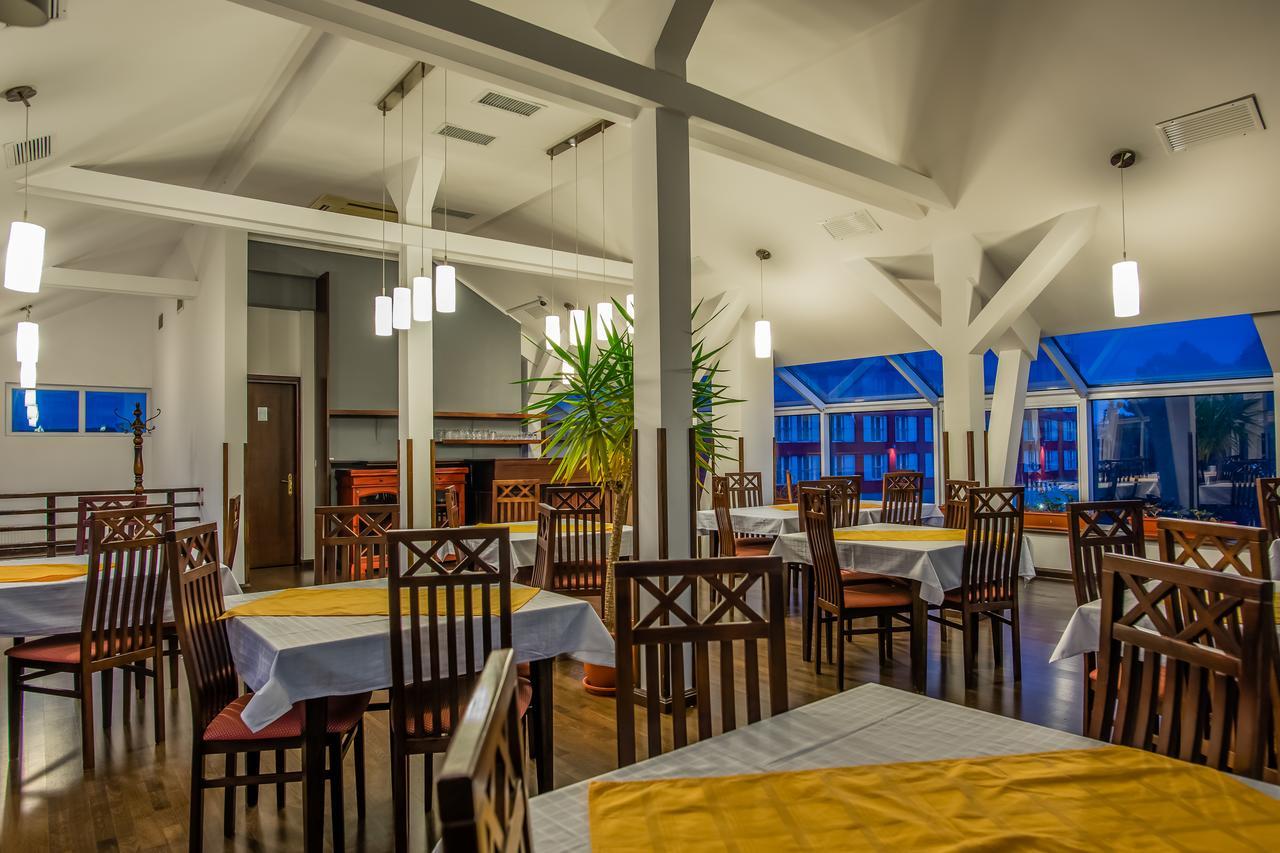 Hotel Maria Rădăuţi Exteriér fotografie