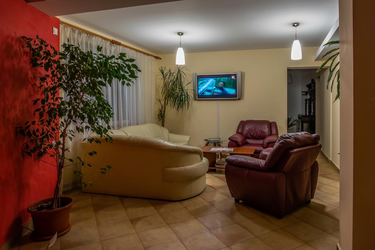 Hotel Maria Rădăuţi Exteriér fotografie